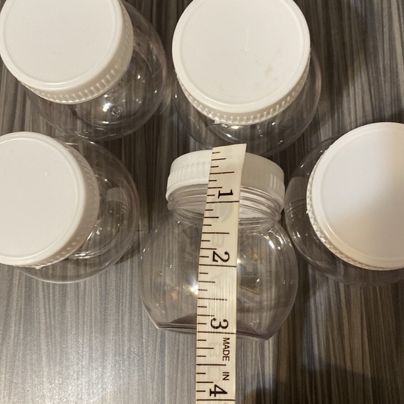 Clear containers with screw lids - Picture 4 of 4